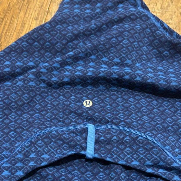Lululemon Vintage Define Jacket Women’s Blue Patterned - Picture 2 of 9